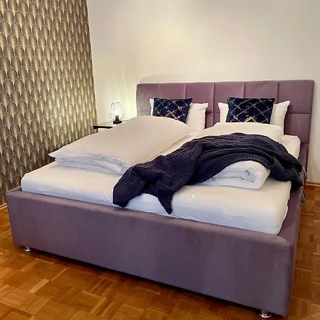 Salier Blue, Zentrum Karlsruhe, Schick Und Modern! Karlsruhe